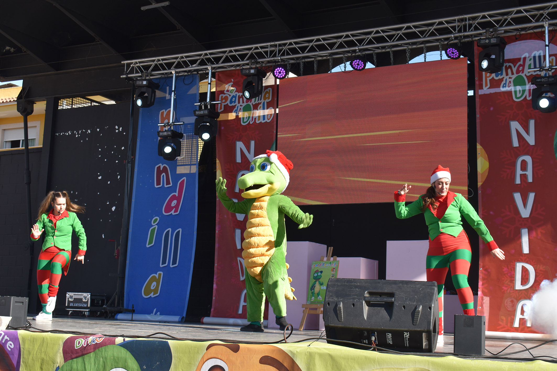 La Pandilla De Drilo Triunfa Con Su Show En La Navidad Torre A Las